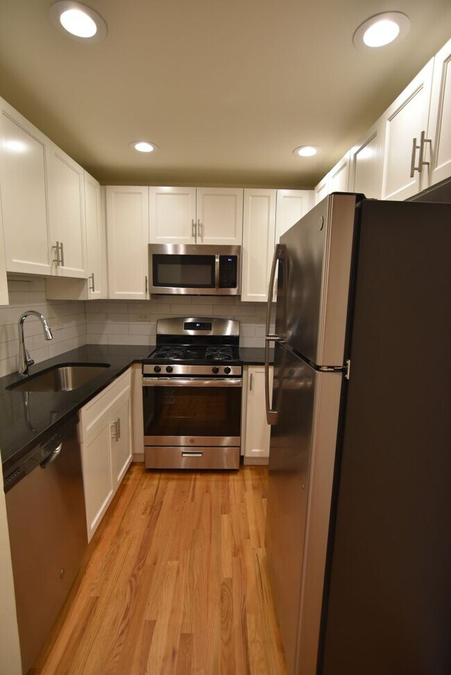 Foto del edificio - 6953 N Sheridan Rd