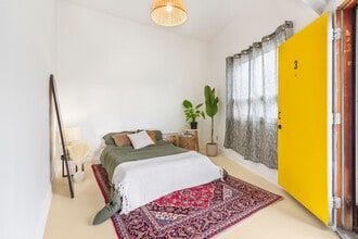 Building Photo - 1496 Drouillard Rd