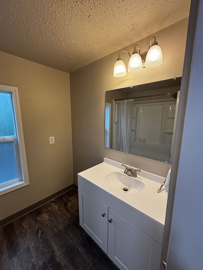 Foto del edificio - 2bed 2bath Remodeled Unit in Kent