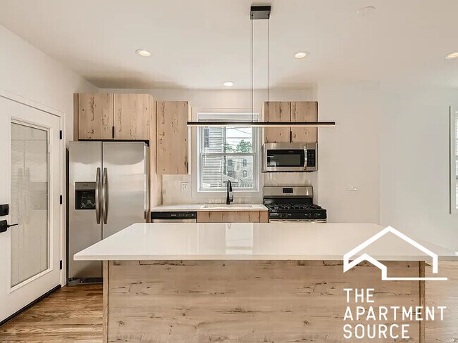 Foto del edificio - 2602 N Springfield Ave