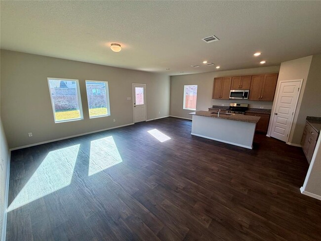 Building Photo - 117 Rocky View Ln