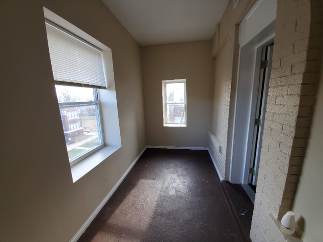 Building Photo - 7014 S Sangamon St