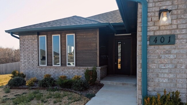 Spacious Yukon Home with Storm Shelter, 2-Car Garage & Fenced Yard! - Spacious Yukon Home with Storm Shelter, 2-Car Garage & Fenced Yard!