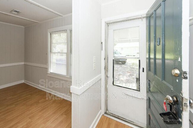 Foto del edificio - 2212 Townsend Rd