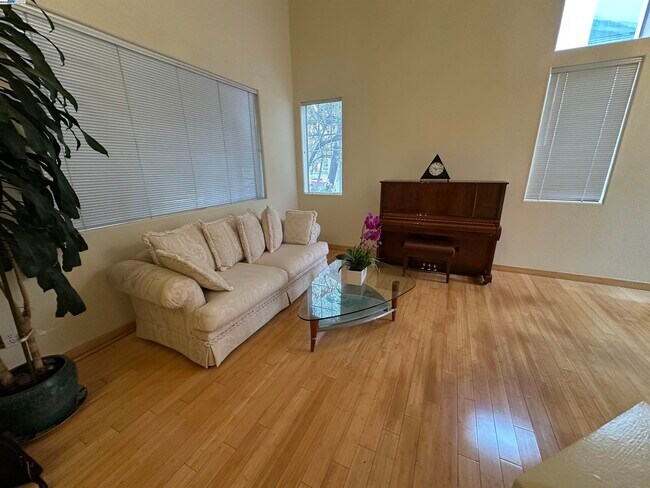 Foto del edificio - 1448 Dumaine St