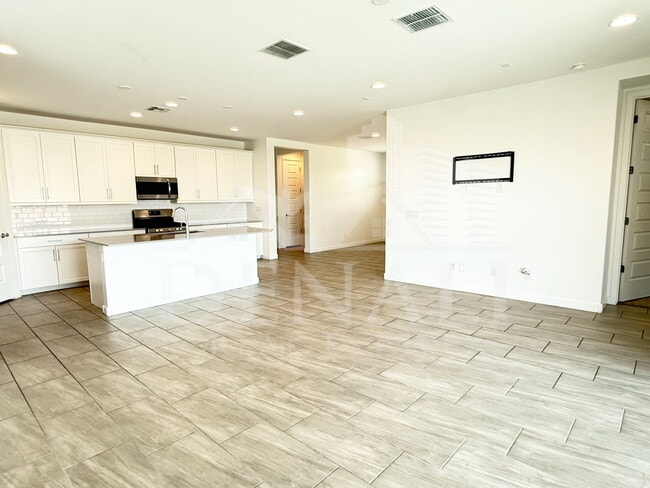 Foto del edificio - 1636 W Estes Way