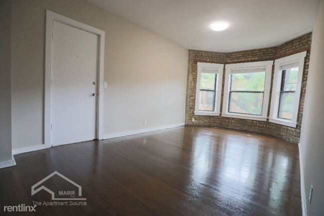 Building Photo - 3431 N Elaine Pl