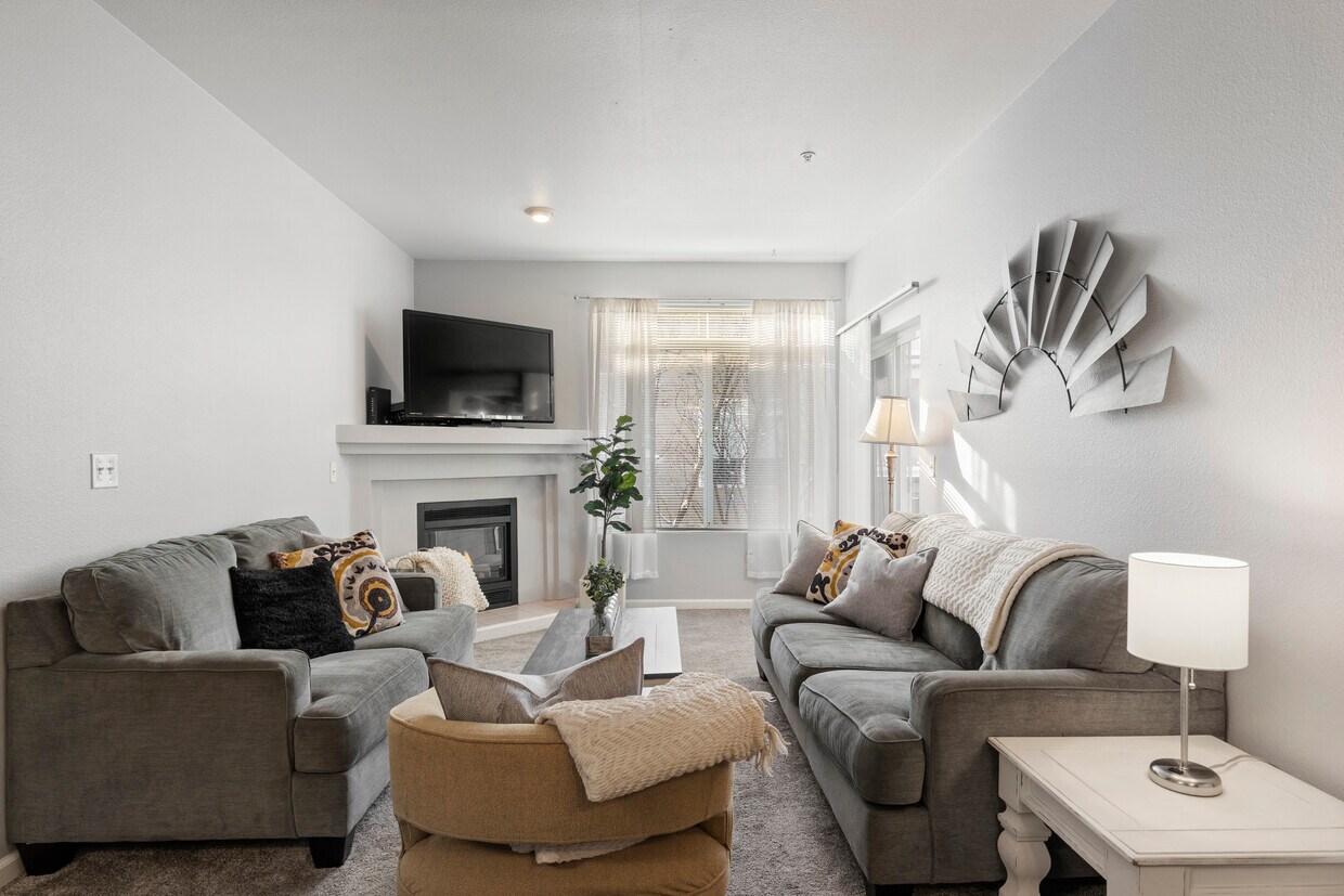 Foto principal - 4545 Wheaton Dr