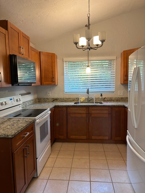 Building Photo - 3728 S Eastpark Way
