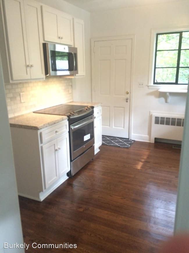 Building Photo - 3 br, 2 bath House - 705 Dover Rd