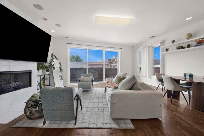 Foto del edificio - 3505 N Elston Ave