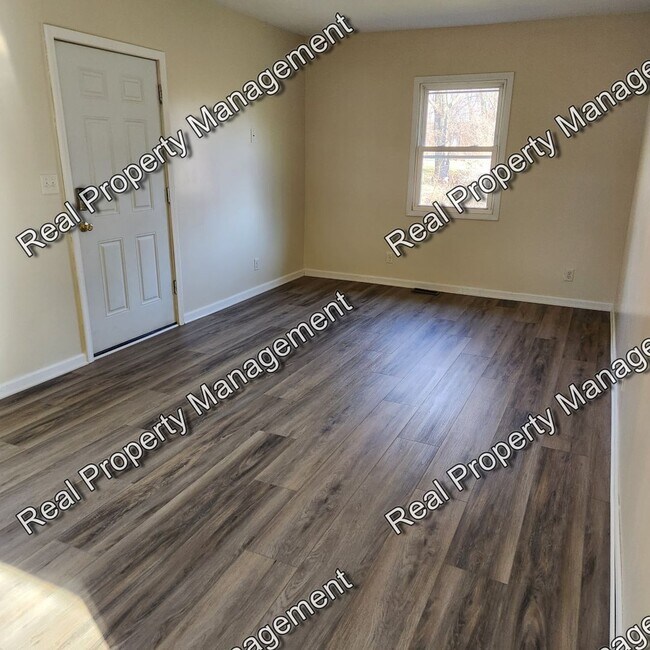 Foto del edificio - Two Bedroom Ranch