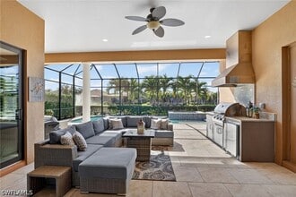 Building Photo - 7352 Lantana Way