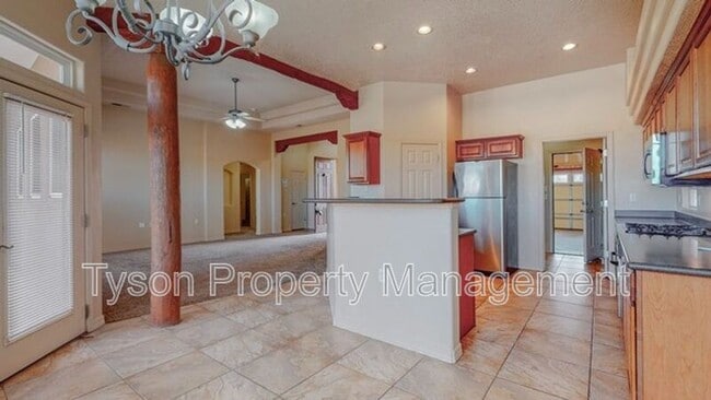 Building Photo - 4401 Beresford Ln NW