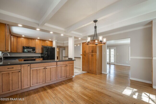 Foto del edificio - 847 Clubhouse Dr