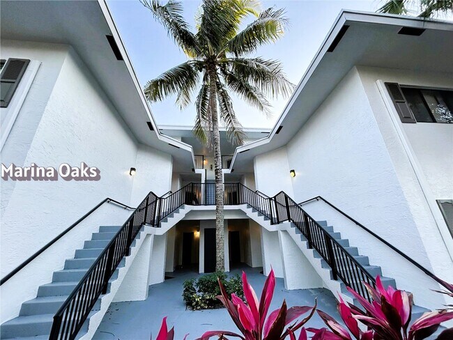 Foto del edificio - 2445 SW 18th Ter