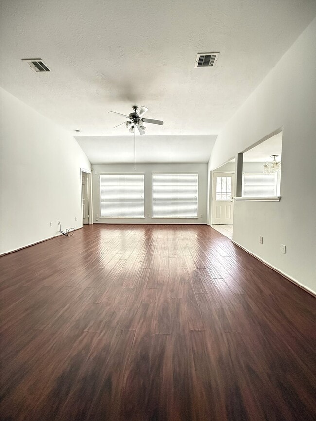 Building Photo - 13830 Fort Nelson Dr