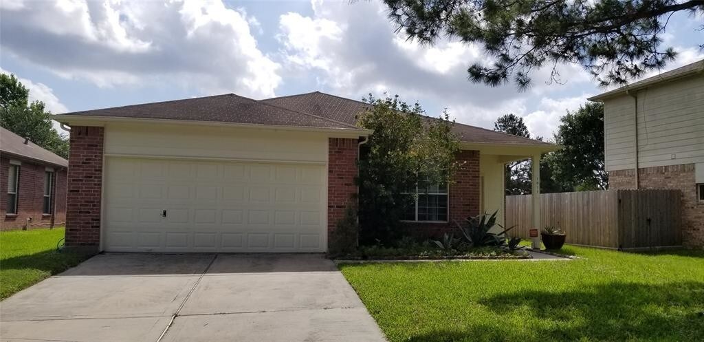 Primary Photo - 1011 Turnberry Park Ln
