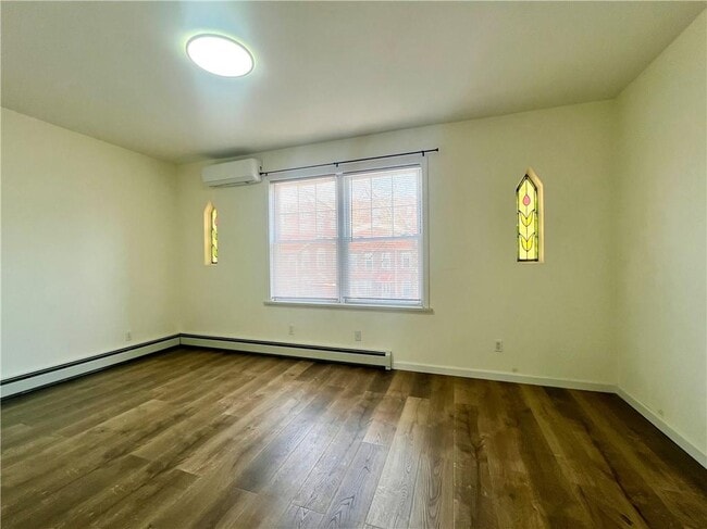 Foto del edificio - 1932 E 29th St