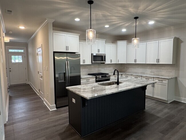Foto del edificio - 3 Bed 2.5 Bath Brand New Townhome
