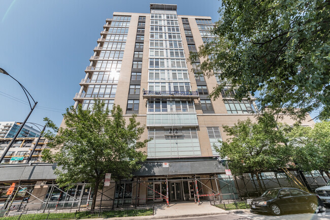 Building Photo - 212 E Cullerton St