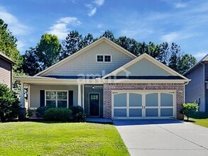 Building Photo - 3227 Hideaway Ln
