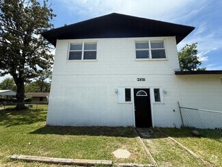 Building Photo - 2418 Pullman Ave