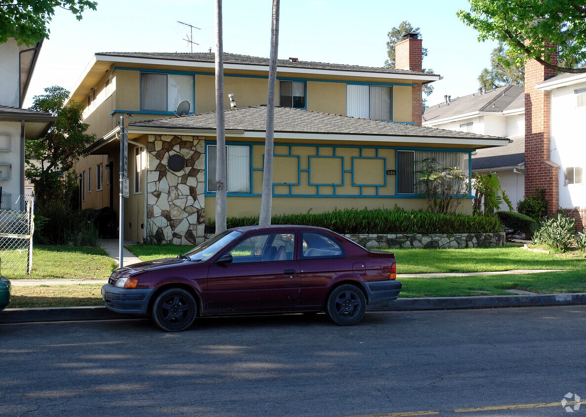 Building Photo - 504 Grace Ave