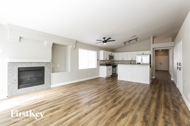 Building Photo - 8467 Green Mesa Ct