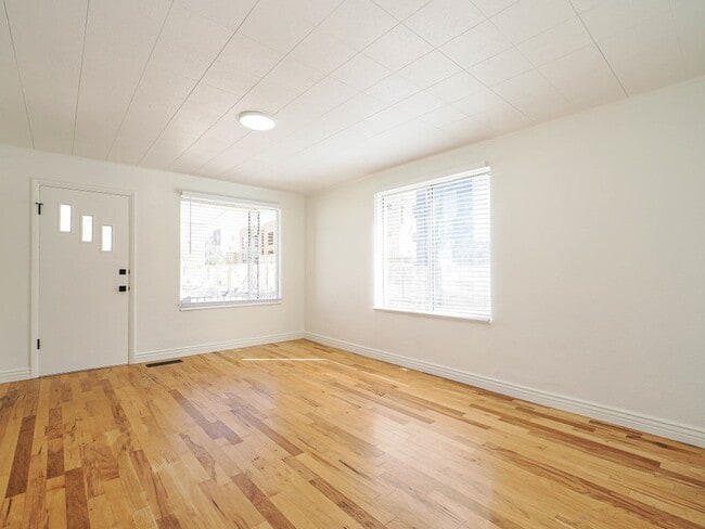 Building Photo - 843 Emeril Ave