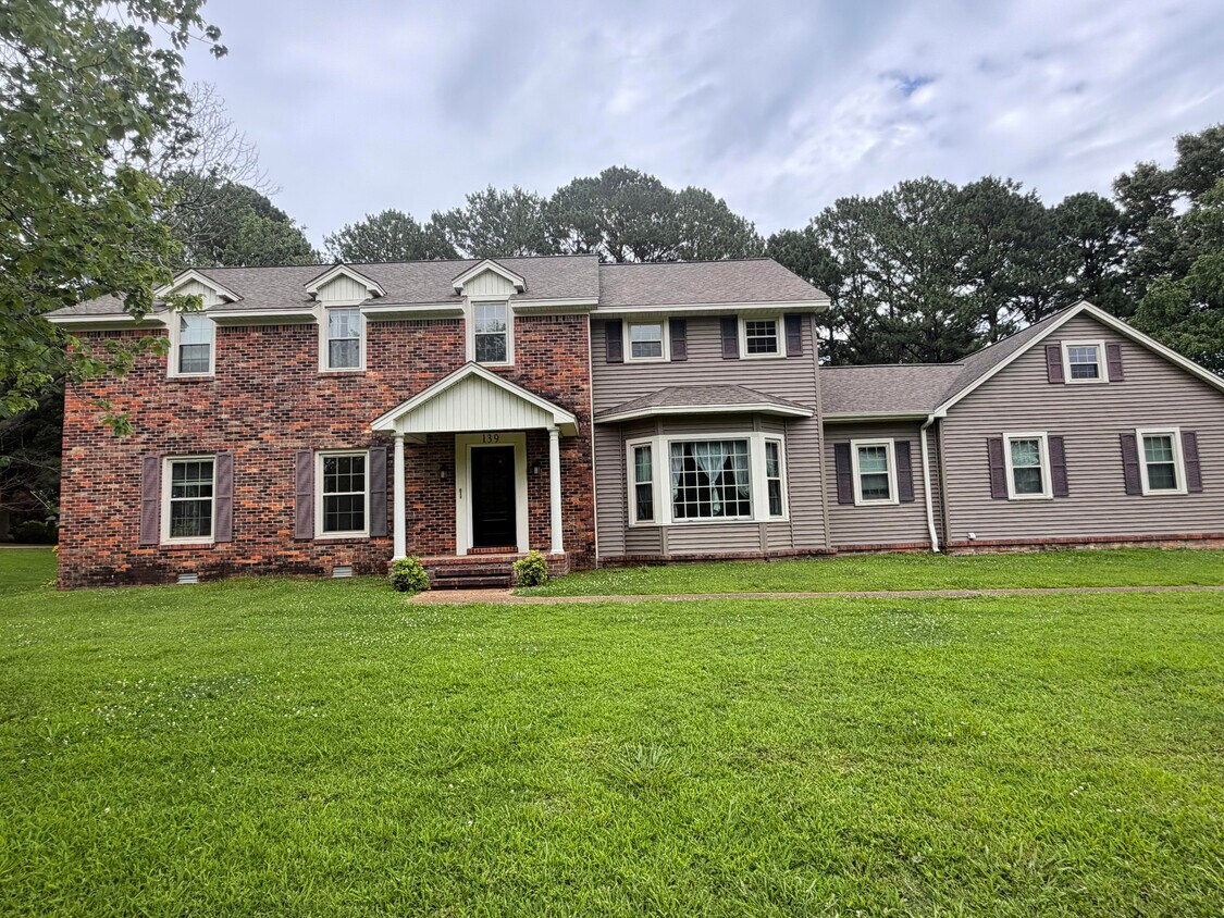 Building Photo - 139 Mockingbird Ln
