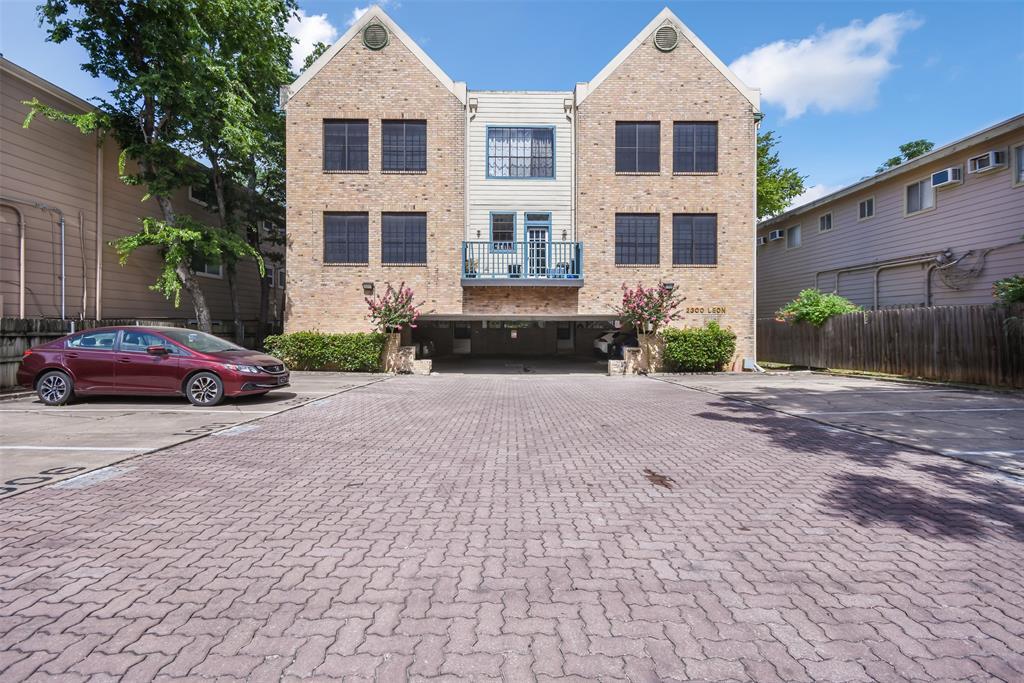 Primary Photo - 2300 Leon St