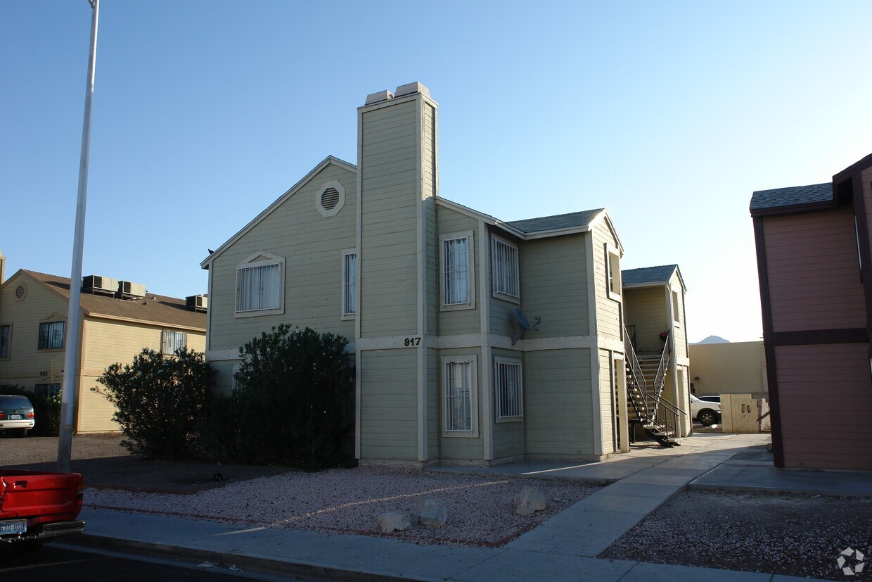Building Photo - 917 Snug Harbor St