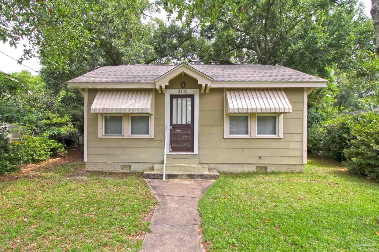 Primary Photo - 3102 E De Soto St