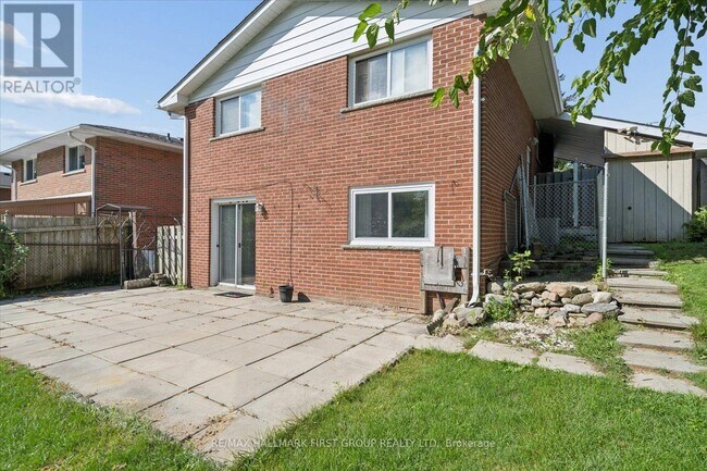 Photo du bâtiment - 531 Harmony Rd S