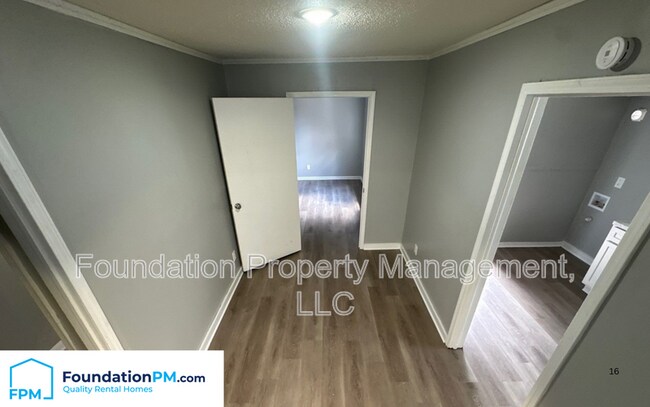 Building Photo - 1748 Benning St