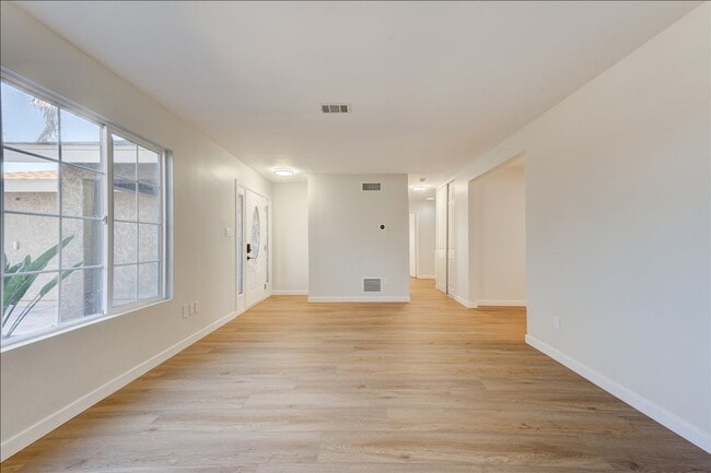 Building Photo - 11370 Travis Pl