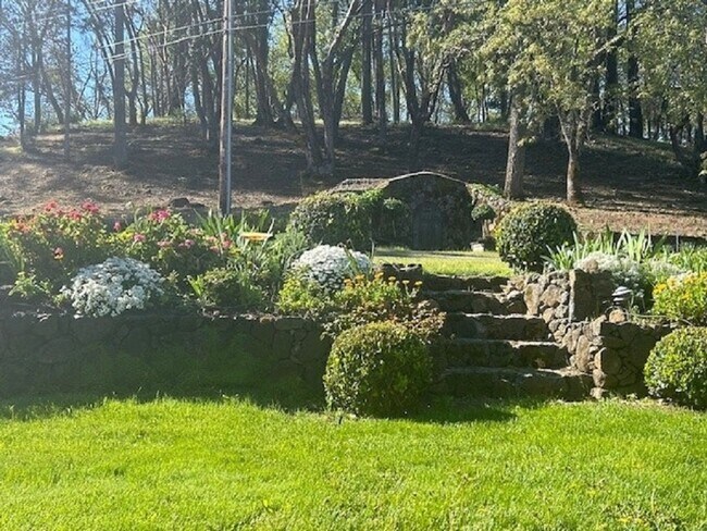 Foto del edificio - Stunning Furnished Estate on Spring Mountain – St. Helena, CA