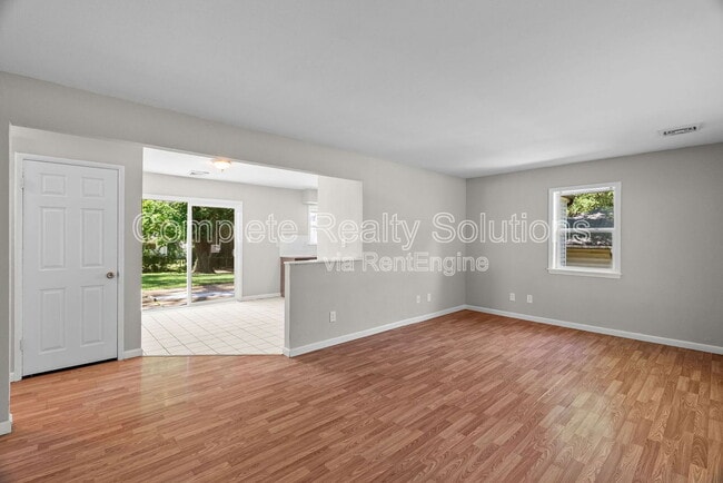 Building Photo - 1144 Northdale Ave
