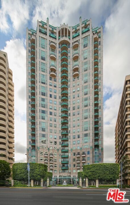 Building Photo - 10580 Wilshire Blvd
