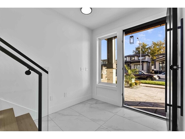 Building Photo - 166xx-1618A 18a Ave