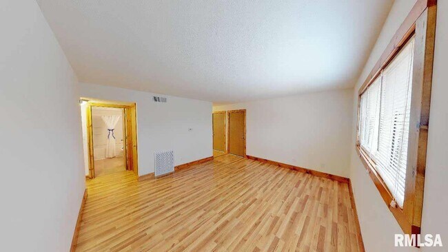 Foto del edificio - 1221 W Washington St