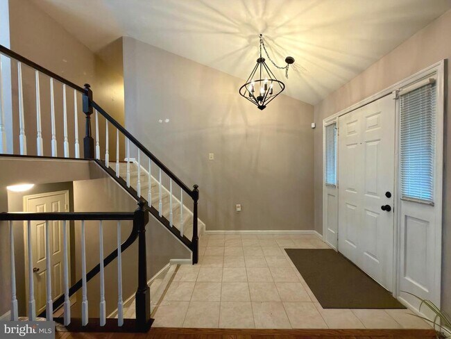 Foto del edificio - 7684 Green Garland Dr