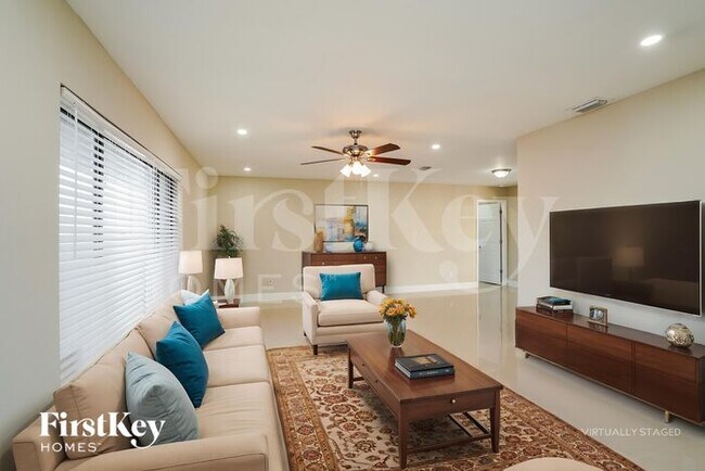 Foto del edificio - 708 NE 7th Terrace