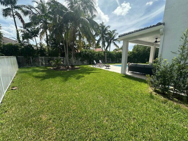 Foto del edificio - 1063 Sunflower Cir