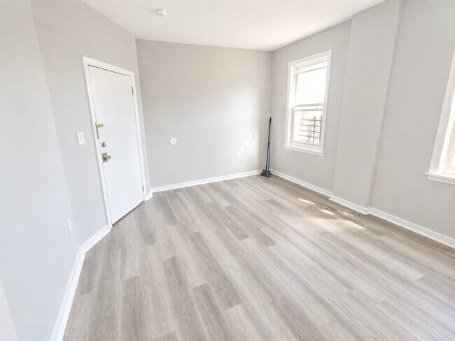 Building Photo - 233 Littleton Ave