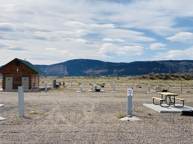 Building Photo - 322 County Rd 8