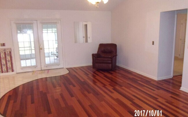 Foto del edificio - 171 SW Erin Glen