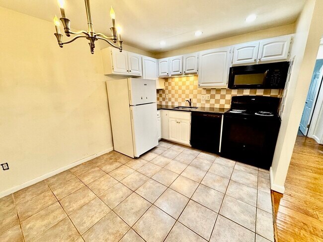 Foto del edificio - 145 Essex Ave