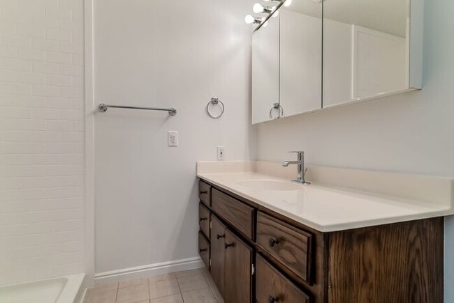 Building Photo - Beautiful Single Family Home for Rent in L...